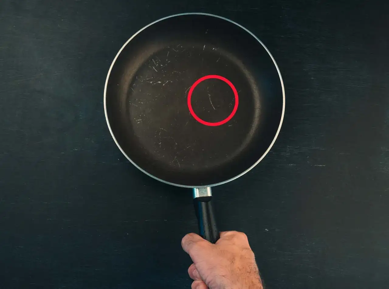 Zdjęcie Jak zapakować patelnię, aby uniknąć zarysowań i uszkodzeń podczas transportu