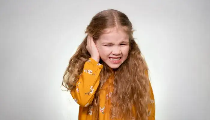 Zdjęcie Pęknięcie błony bębenkowej u dziecka objawy, które mogą zaskoczyć rodziców
