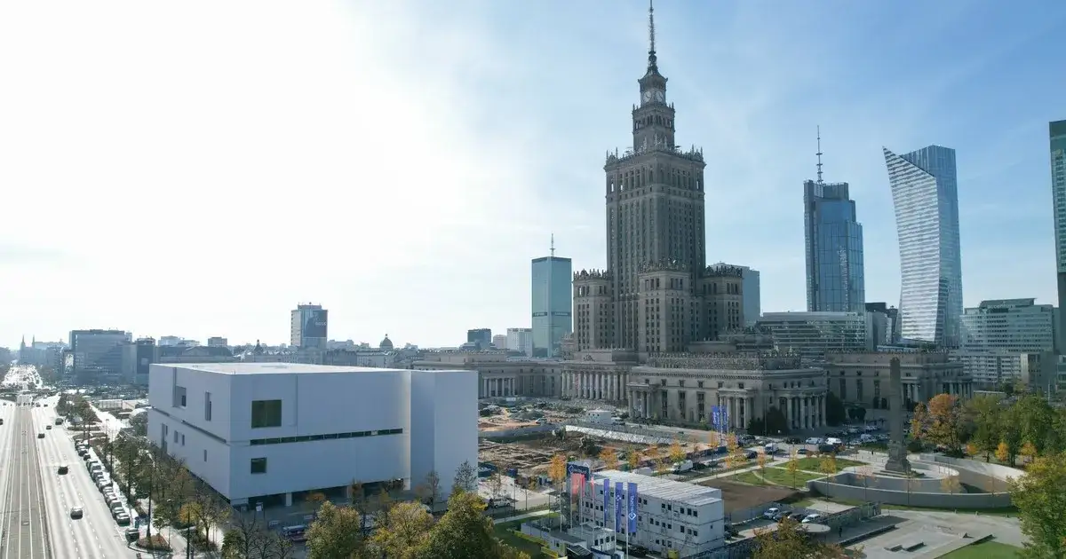 Zdjęcie Praca w Muzeum Sztuki Nowoczesnej: aktualne oferty i warunki zatrudnienia