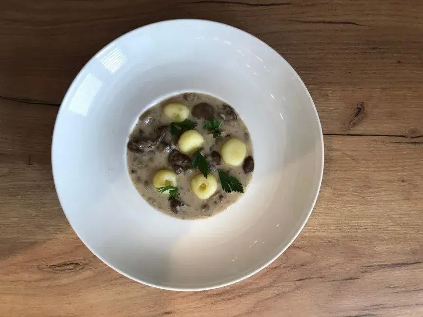 Zdjęcie Gdzie zjeść przy Stawach Milickich? Najlepsze lokalne restauracje