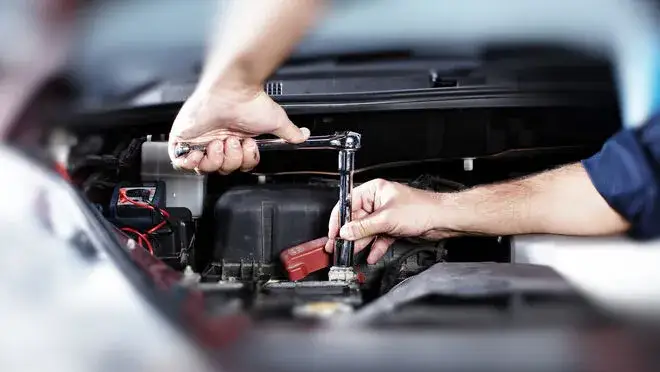 Zdjęcie A pie de taller: los secretos de Lara García sobre reparación automotriz