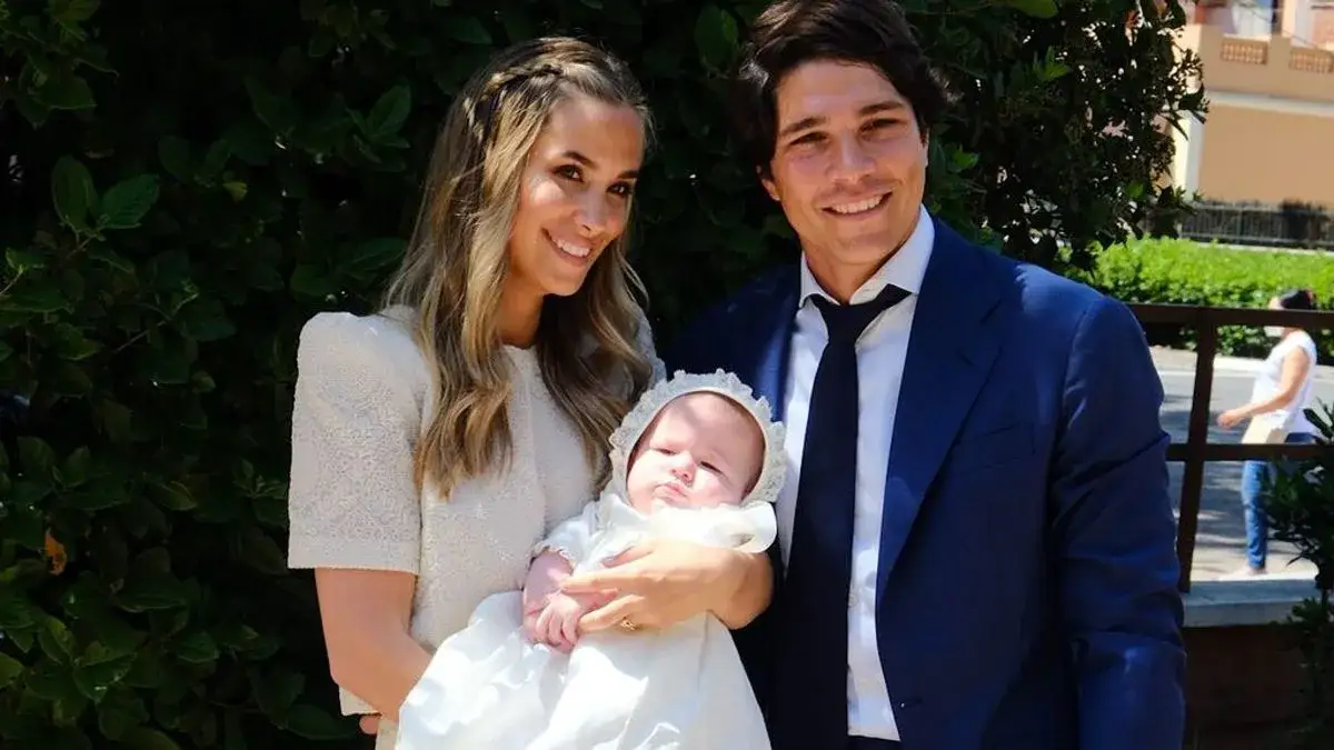 Zdjęcie Outfit para bautizo: &iquest;Qu&eacute; me pongo? Gu&iacute;a de estilo y elegancia