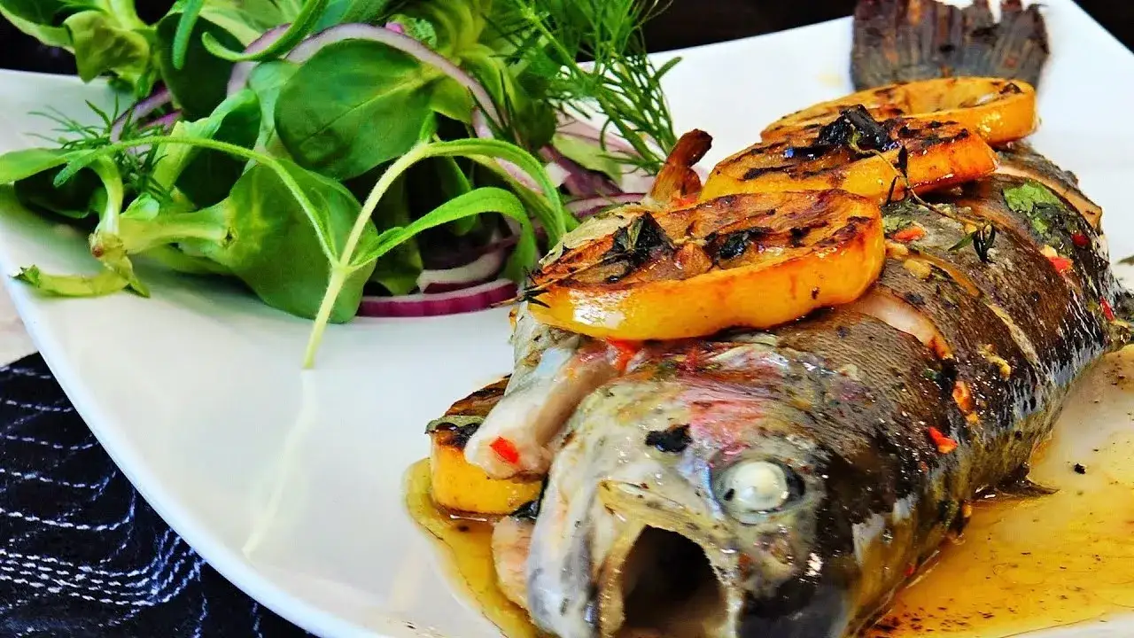 Zdjęcie Jak zrobić dobrego pstrąga z piekarnika - łatwy przepis na smakowitość