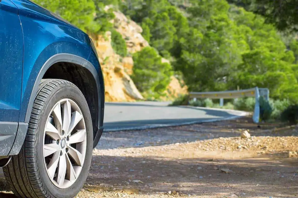 Zdjęcie Jakie opony letnie wybrać, aby uniknąć niebezpieczeństw na drodze?