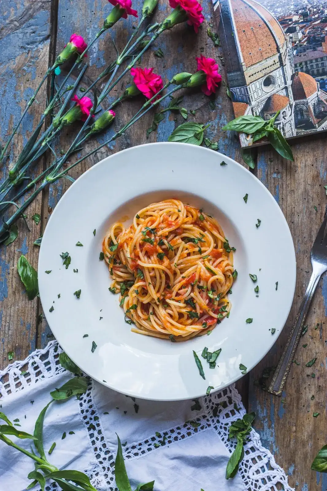 Zdjęcie Prosty przepis na spaghetti pomodoro, który zachwyci Twoje podniebienie