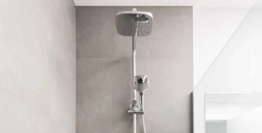 Zdjęcie Jak zamontować baterię prysznicową – uniknij najczęstszych błędów