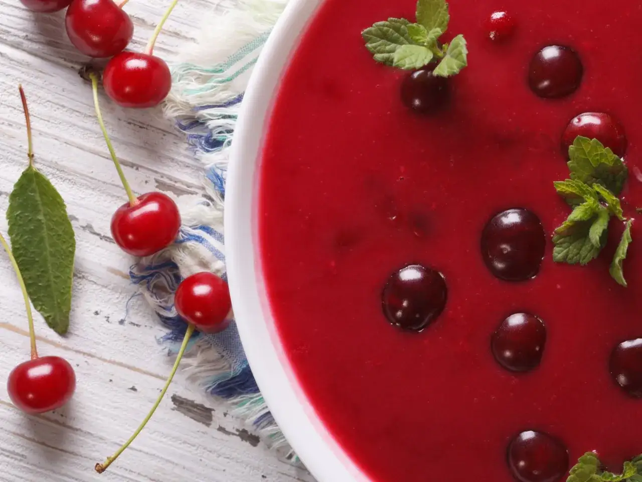 Zdjęcie Jak ugotować zupę wiśniową – prosty przepis na pyszny smak