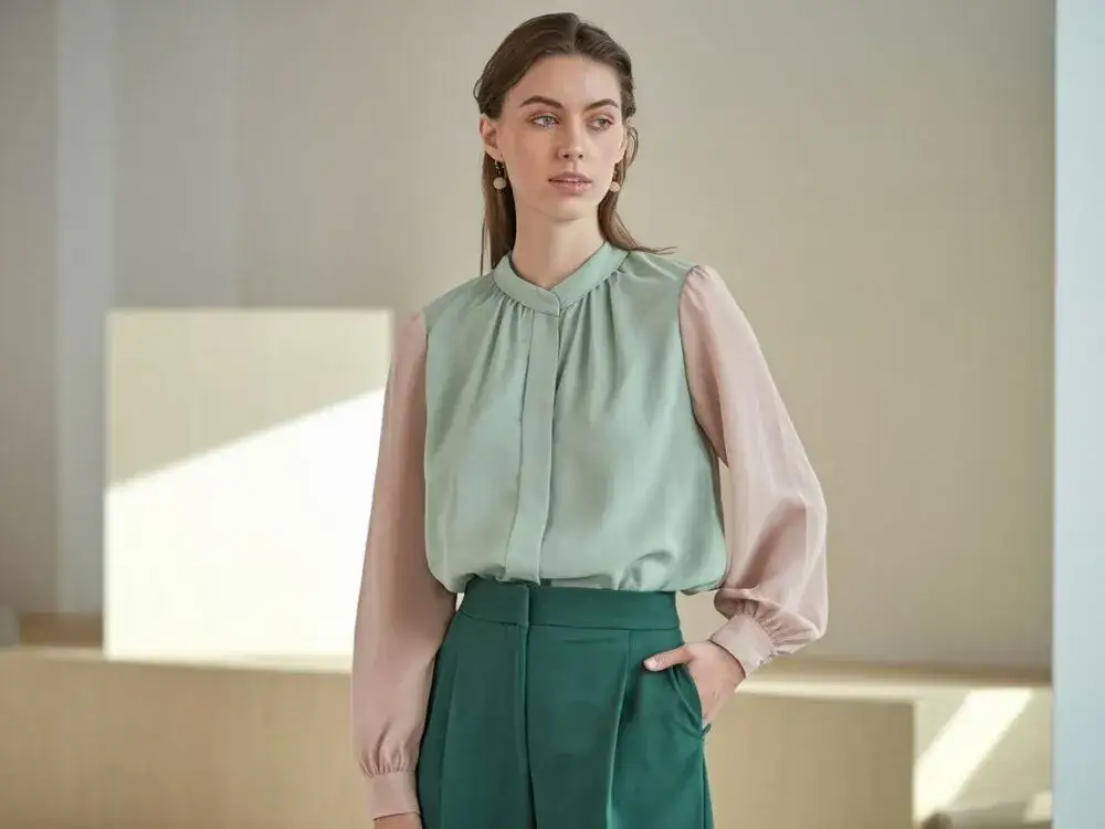 Zdjęcie Jaką koszulę do zielonych spodni wybrać, by wyglądać stylowo?