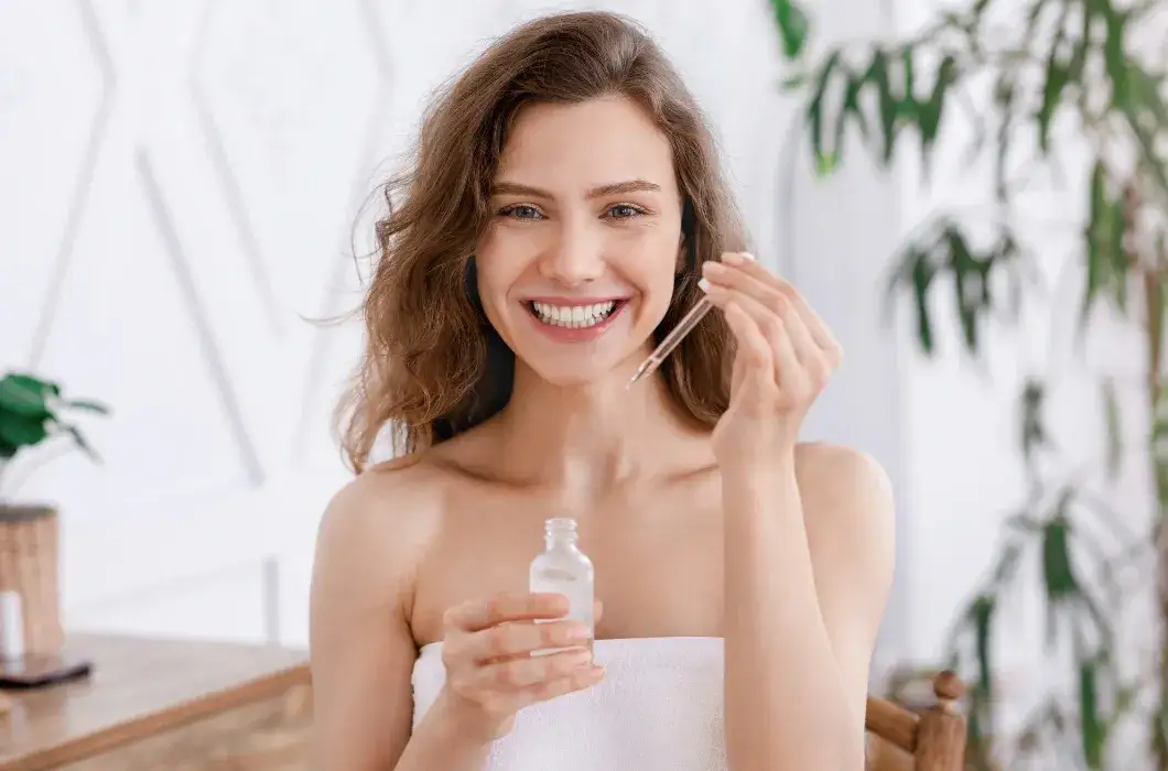 Zdjęcie Czy można łączyć niacynamid z kwasem hialuronowym? Oto co musisz wiedzieć