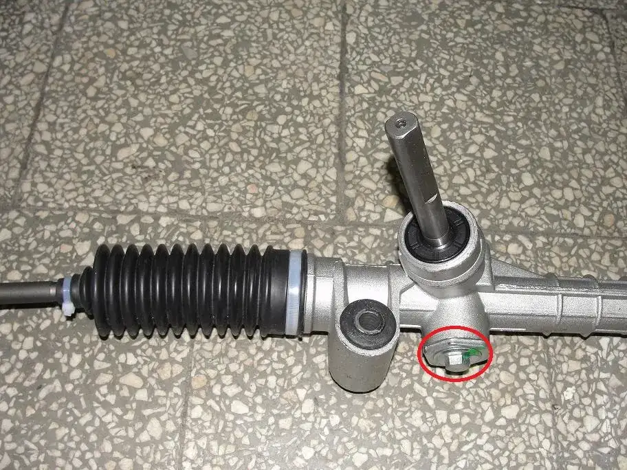 Zdjęcie Objawy luzu na maglownicy - jak rozpoznać problemy z kierownicą