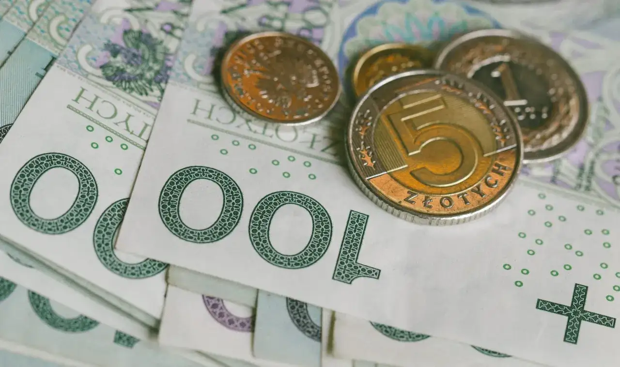 Zdjęcie Pożyczka w koncie co to – poznaj jej zalety i ukryte ryzyka