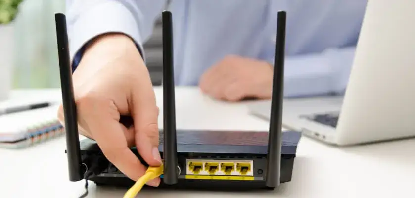 Zdjęcie Jak podłączyć kable do routera, aby uniknąć problemów z internetem