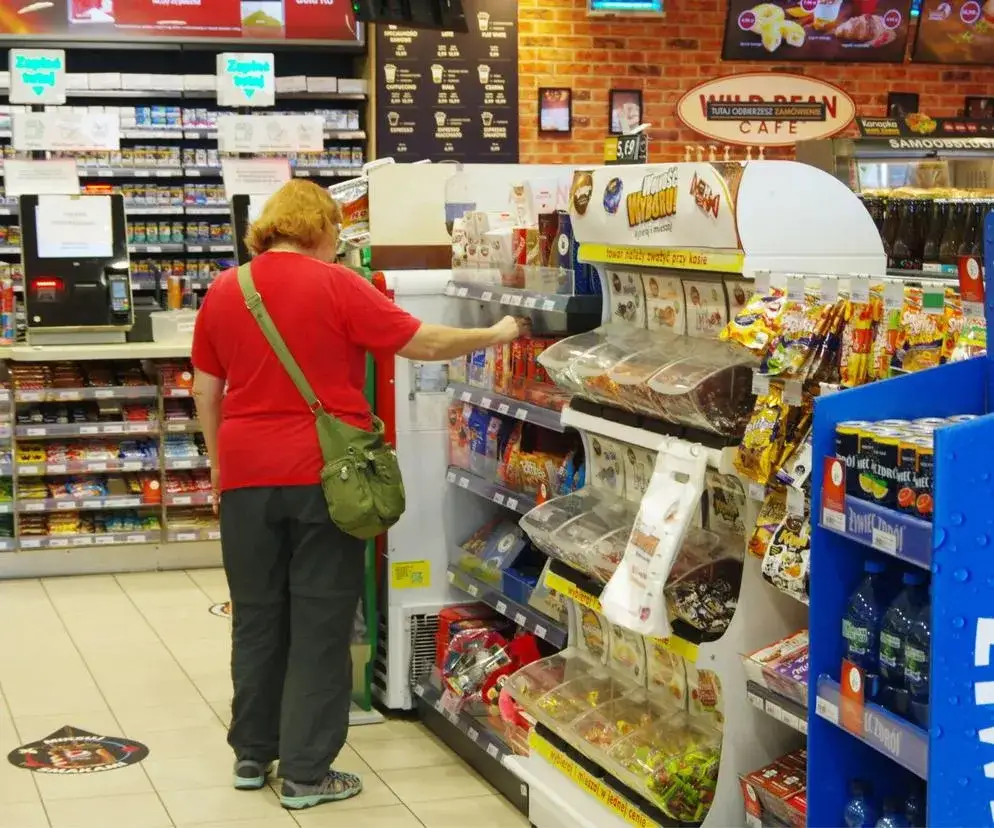 Zdjęcie Co kupić na stacji? Kultowe odpowiedzi z Familiady i memy