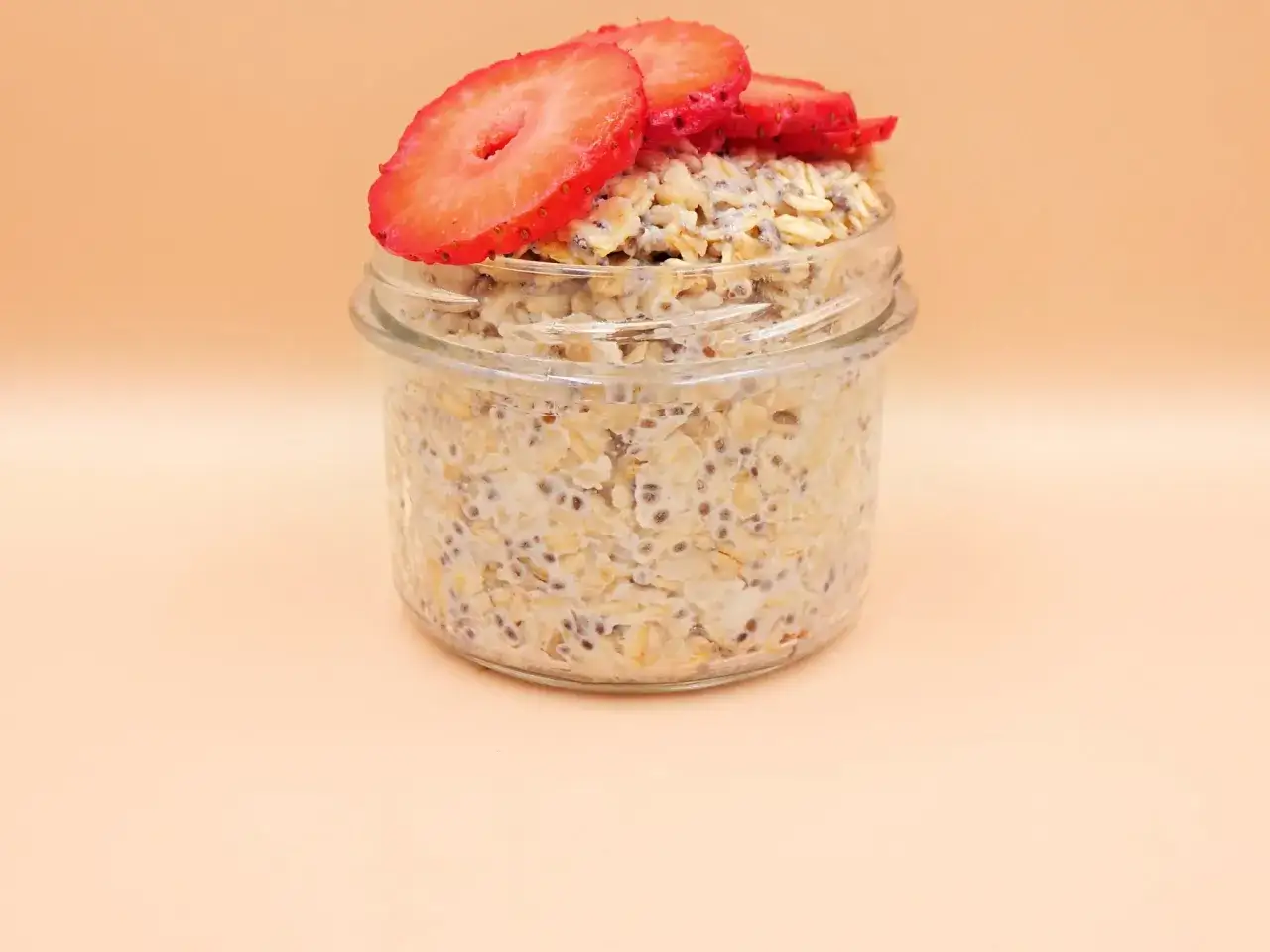 Zdjęcie Jak zrobić pyszną chię na mleku owsianym - przepis krok po kroku