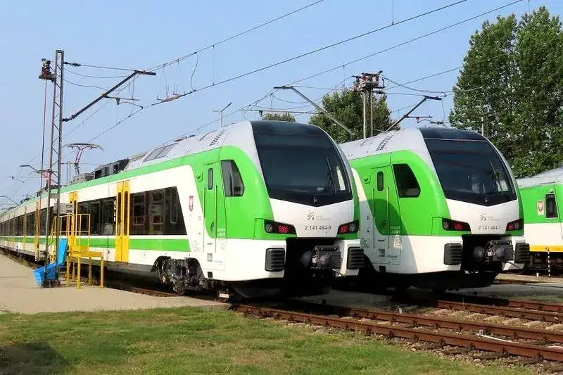 Zdjęcie Skąd odjeżdża kolej mazowiecka? Odkryj najlepsze stacje w regionie