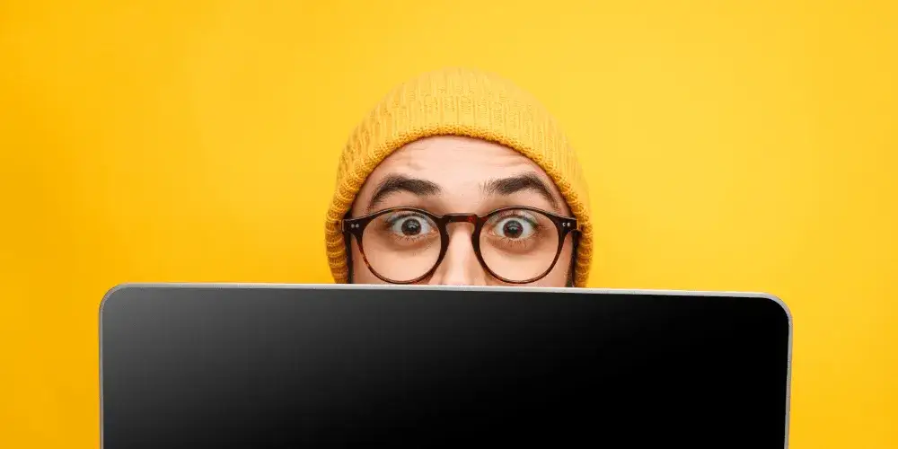 Zdjęcie Jaka jasność monitora jest najlepsza dla oczu, aby uniknąć zmęczenia?