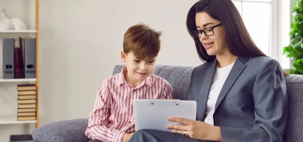 Zdjęcie Jak rozmawiać z dzieckiem o trudnych sprawach: Skuteczne strategie