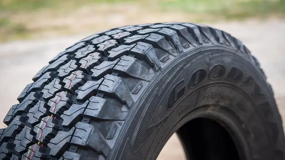 Zdjęcie Jakie opony do SUV 4x4 wybrać, by uniknąć niebezpieczeństw na drodze?