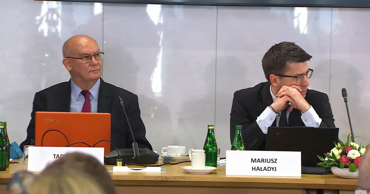 Zdjęcie Kogo powołuje sejm za zgodą senatu? Poznaj kluczowe stanowiska i proces