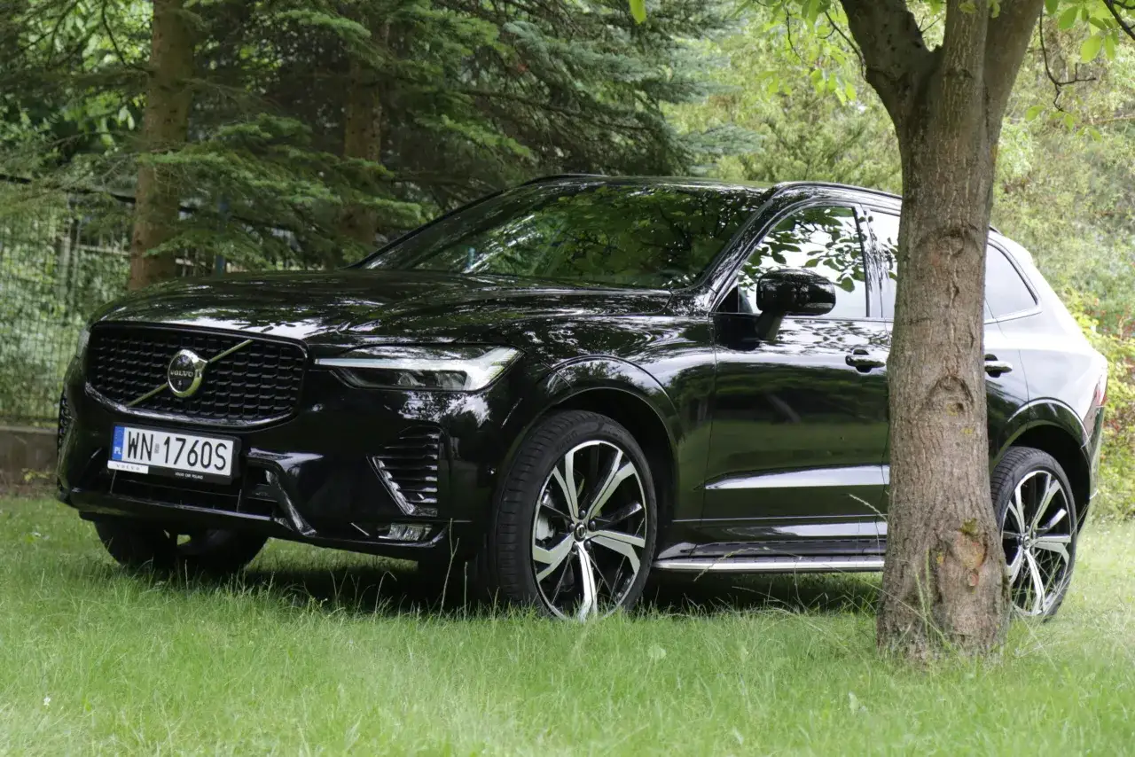 Zdjęcie Volvo XC60 jaki silnik benzynowy wybrać? Porównanie opcji i osiągów