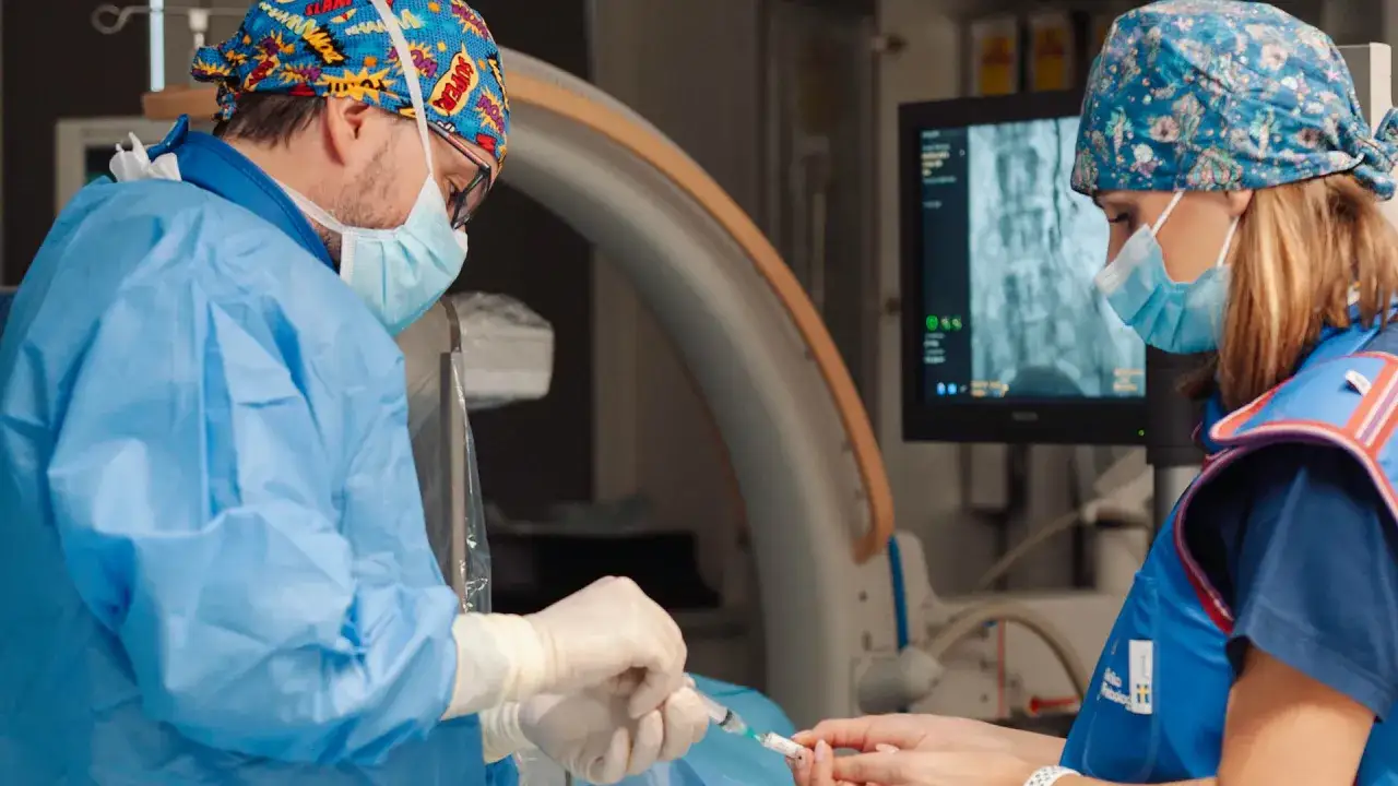 Zdjęcie Przepychanie żył czy bezpieczne? Poznaj ryzyka i korzyści tej metody