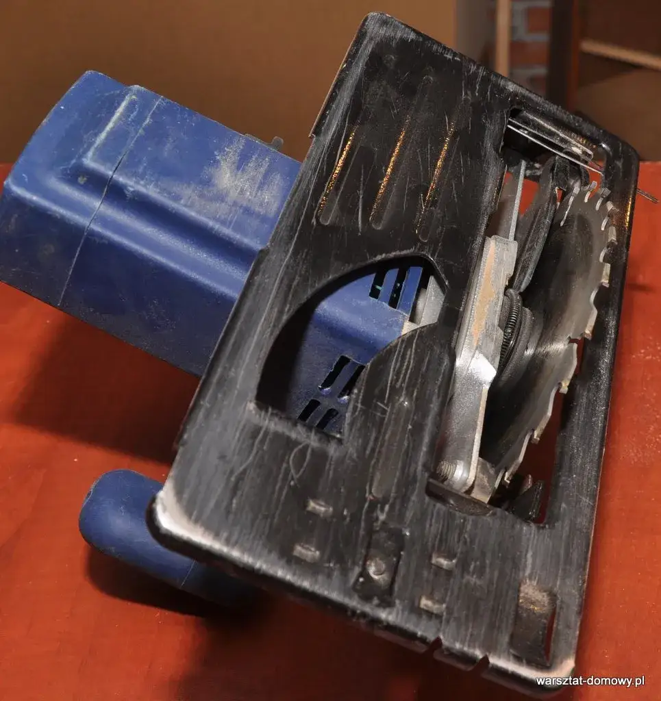 Zdjęcie Jak zrobić prowadnice do pilarki: proste kroki do idealnego cięcia