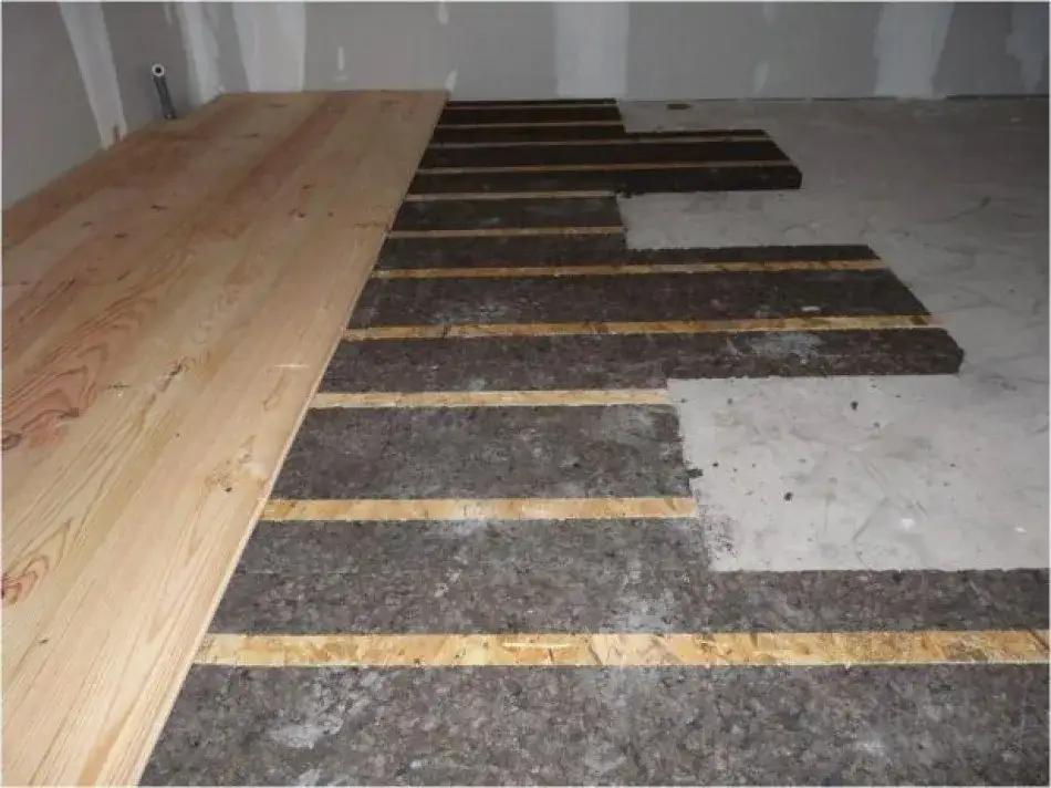 Zdjęcie Jak skutecznie wygłuszyć podłogę i pozbyć się hałasu w mieszkaniu lub domu