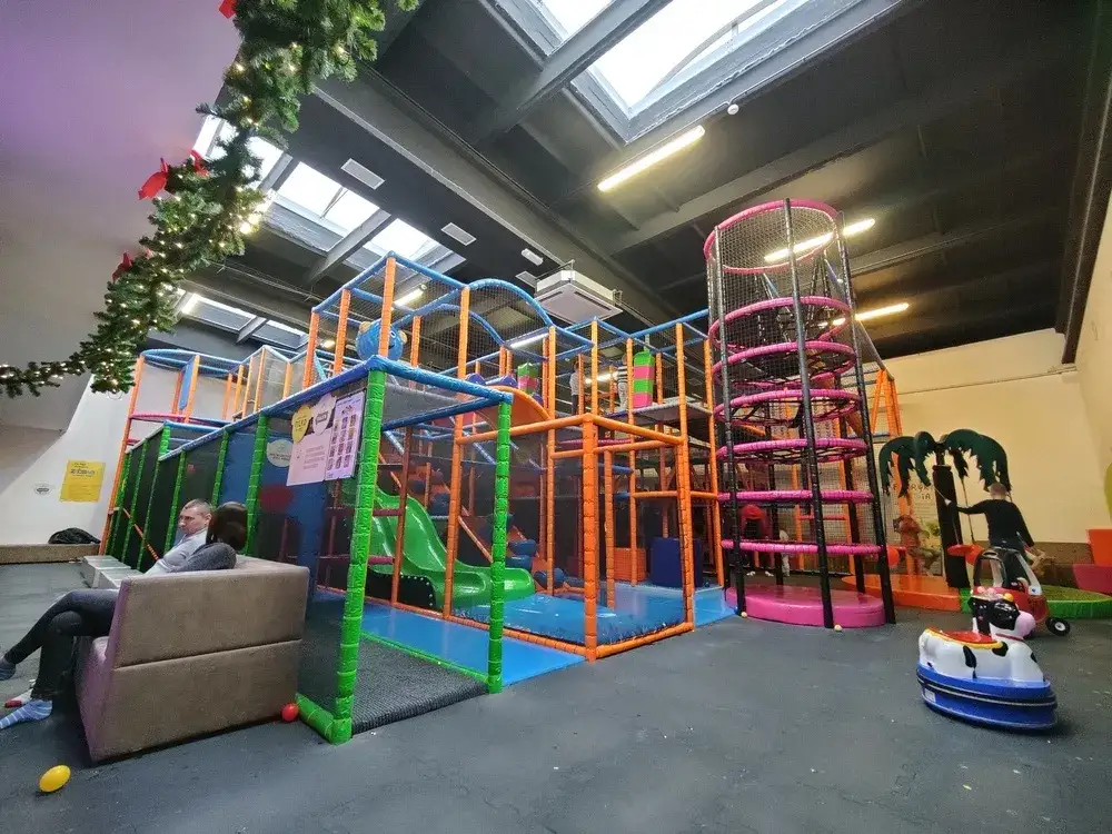 Zdjęcie Najlepsze małpi gaj w Wrocław – gdzie dzieci mogą się bawić bezpiecznie