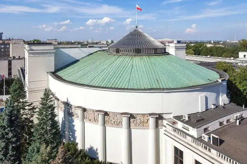 Zdjęcie Czym się różni sejm od senatu? Kluczowe różnice i funkcje w Polsce
