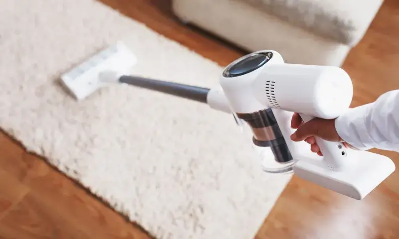 Zdjęcie Combien de watt pour un aspirateur sans fil : trouvez la puissance idéale