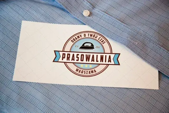 Zdjęcie Jak wykrochmalić koszulę, aby uzyskać idealny efekt i trwałość