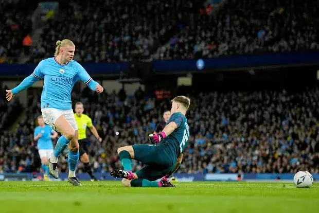 Zdjęcie Zarobki piłkarzy w Anglii: Kto naprawdę zarabia najwięcej?