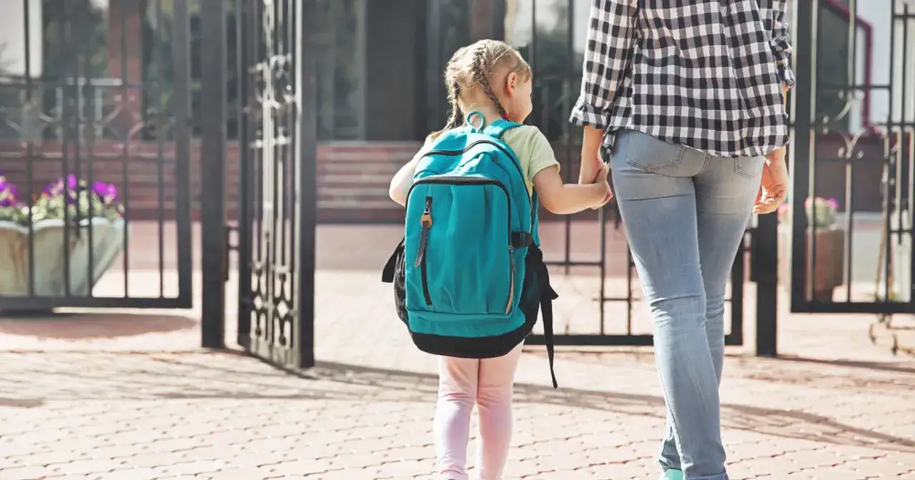 Zdjęcie W jakim wieku dziecko idzie do szkoły? Ważne informacje dla rodziców