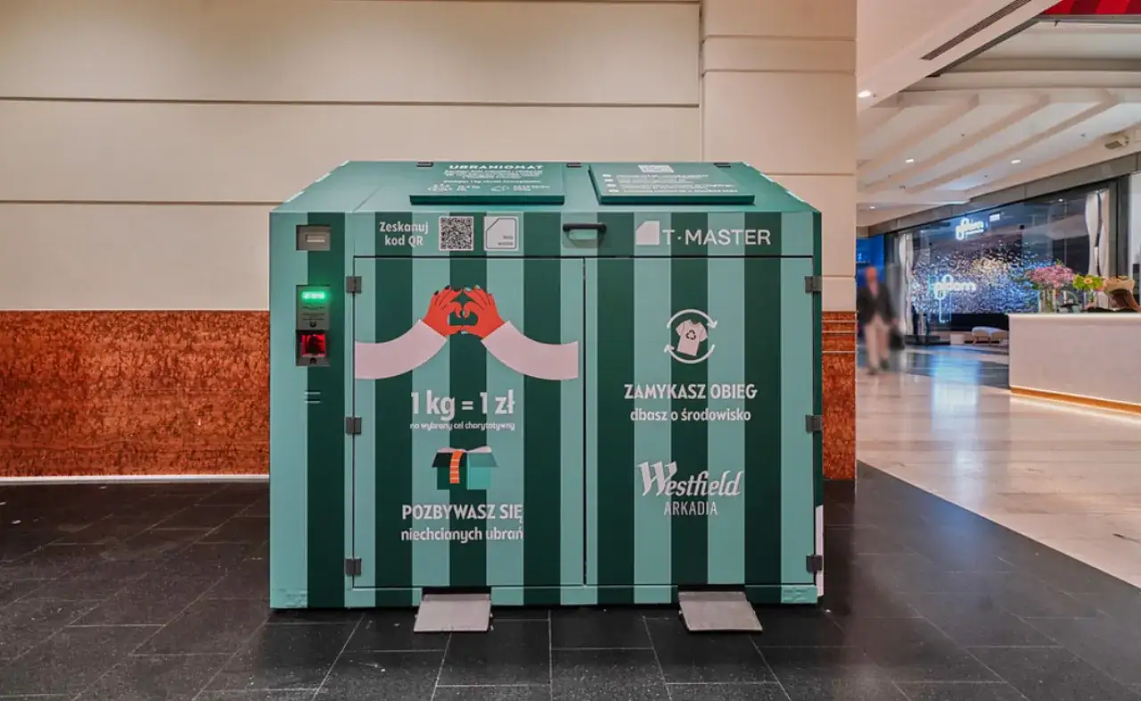 Zdjęcie Jak oddać ubrania do recyklingu? Sprawdzone sposoby na oddawanie odzieży w Polsce