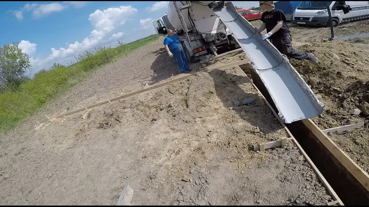 Zdjęcie Jak zrobić fundament pod ogrodzenie, aby uniknąć problemów z trwałością