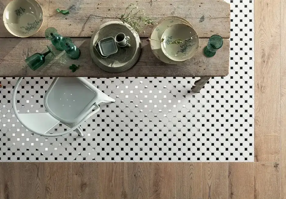 Zdjęcie Skuteczne metody czyszczenia kafelków na podłodze bez smug