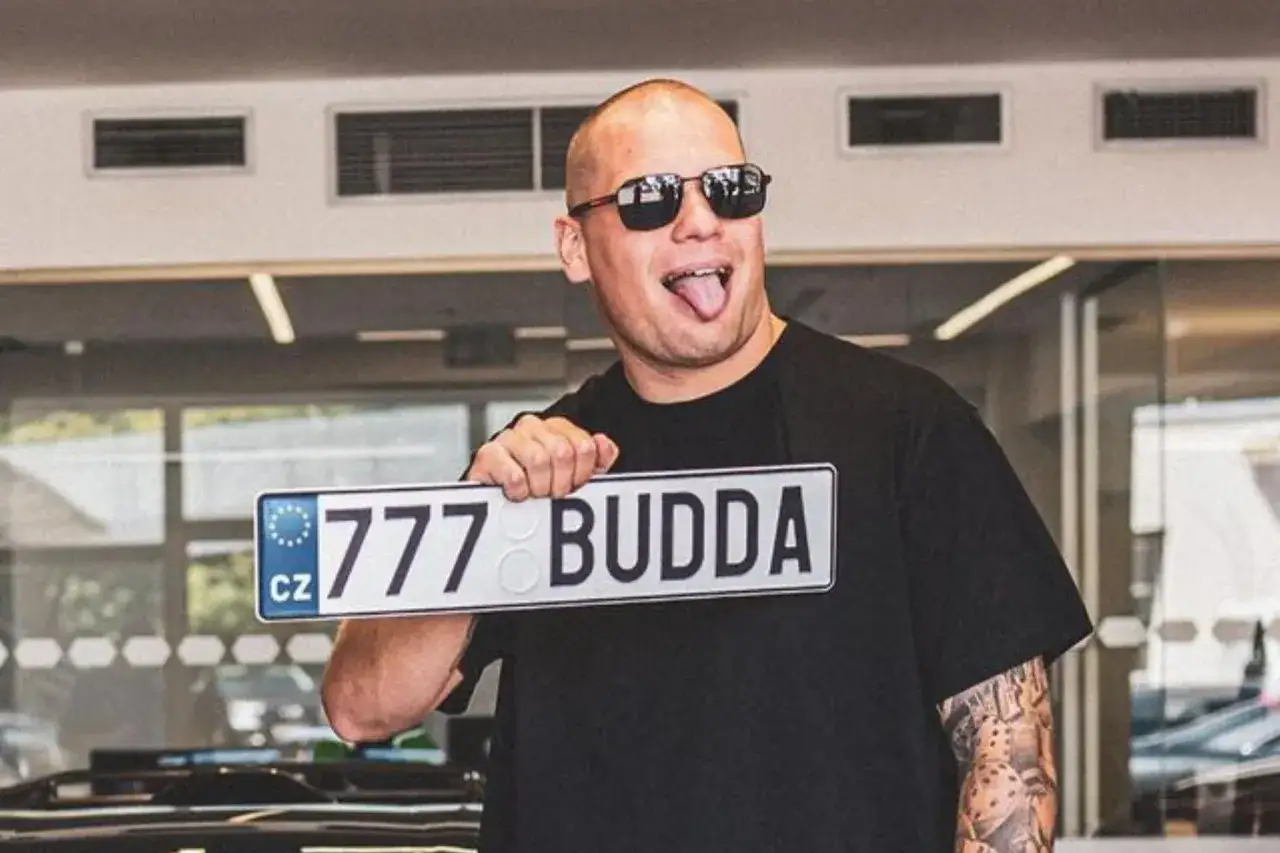 Zdjęcie Ile lat ma Budda? Zaskakujące fakty o Kamilu Labudda