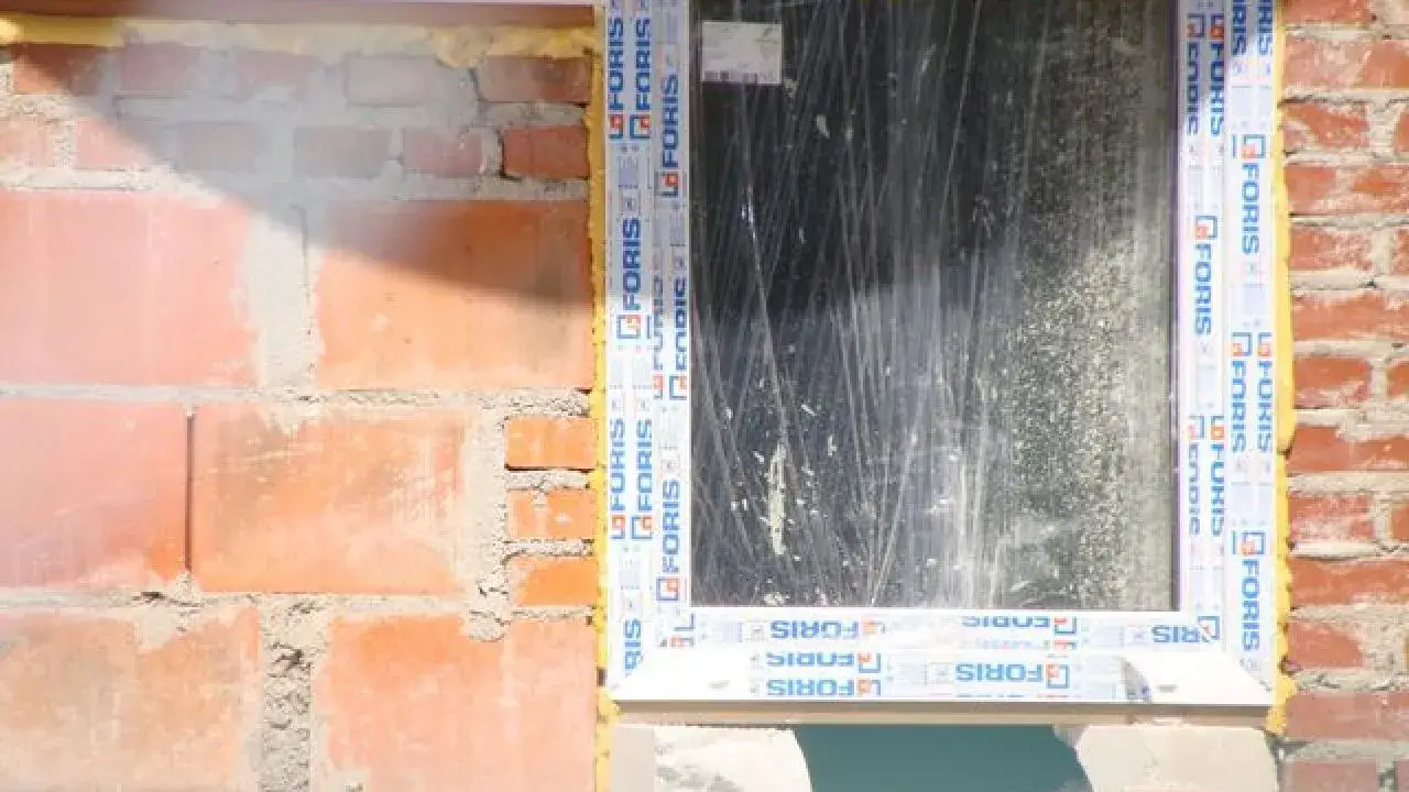 Zdjęcie Montaż okien na kotwach: uniknij błędów i zwiększ trwałość okien