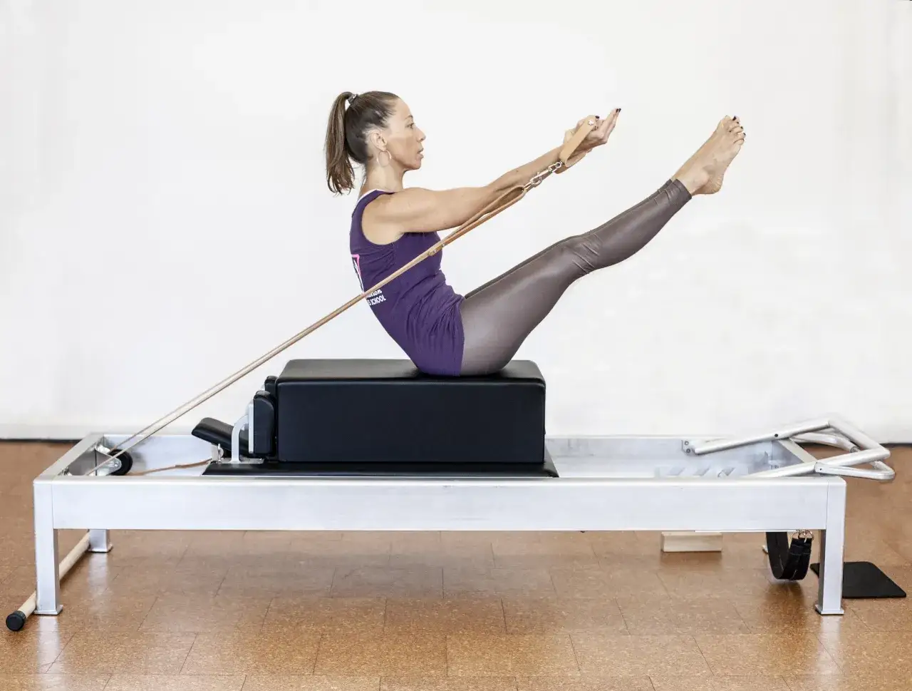 Zdjęcie Power Pilates – co to jest i jak różni się od klasycznego pilatesu?