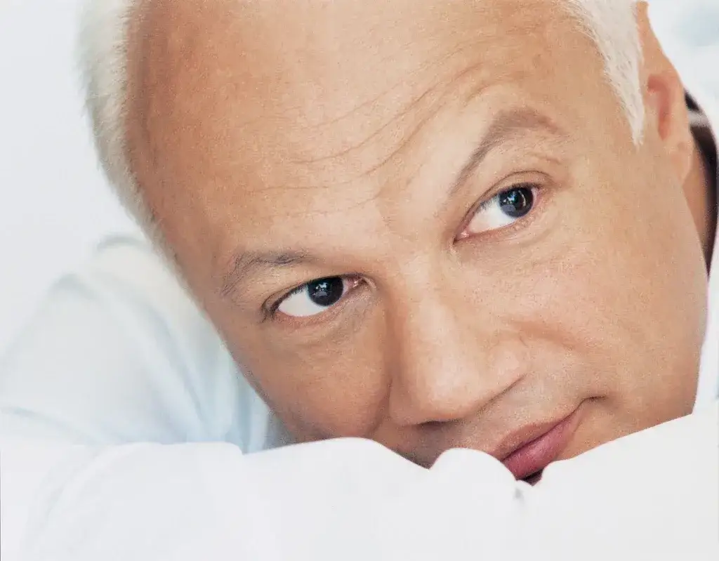 Zdjęcie  Eric Emmanuel Schmitt - poznaj życie i twórczość popularnego pisarza | Książki, które warto przeczytać