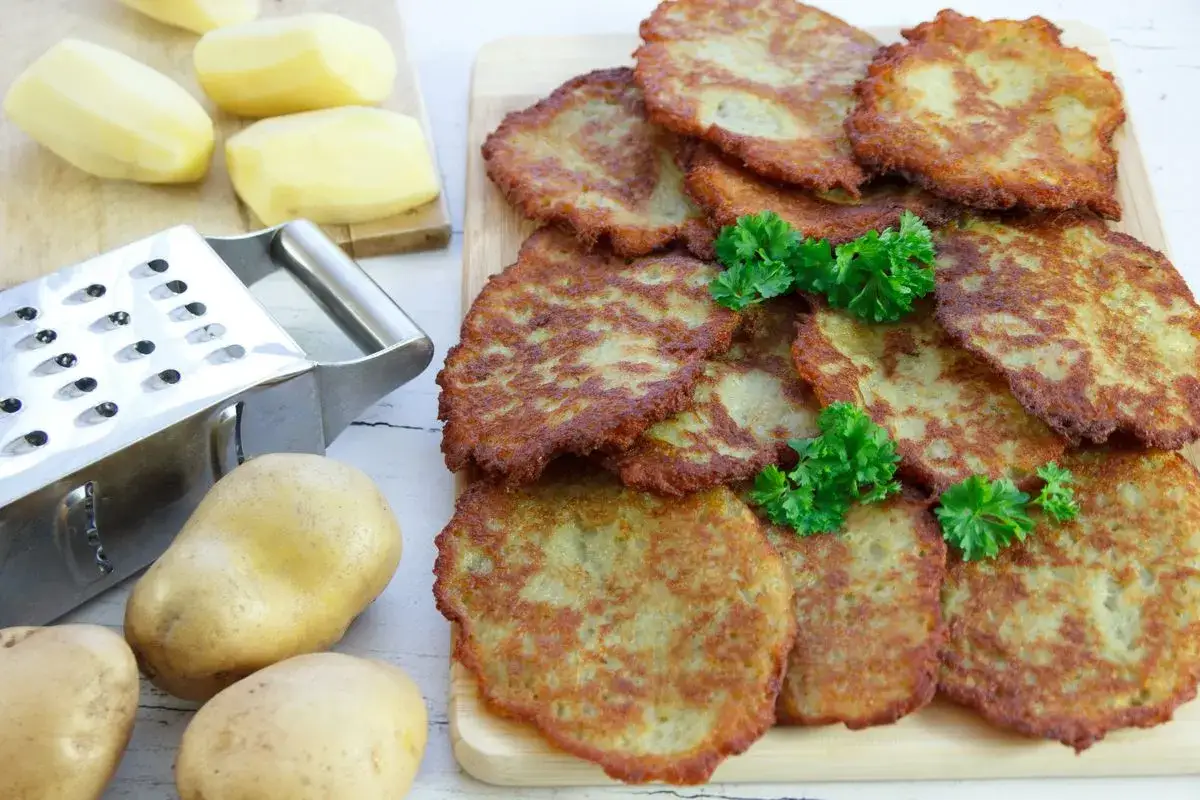 Zdjęcie Placki ziemniaczane na jakich oczkach: klucz do idealnej konsystencji