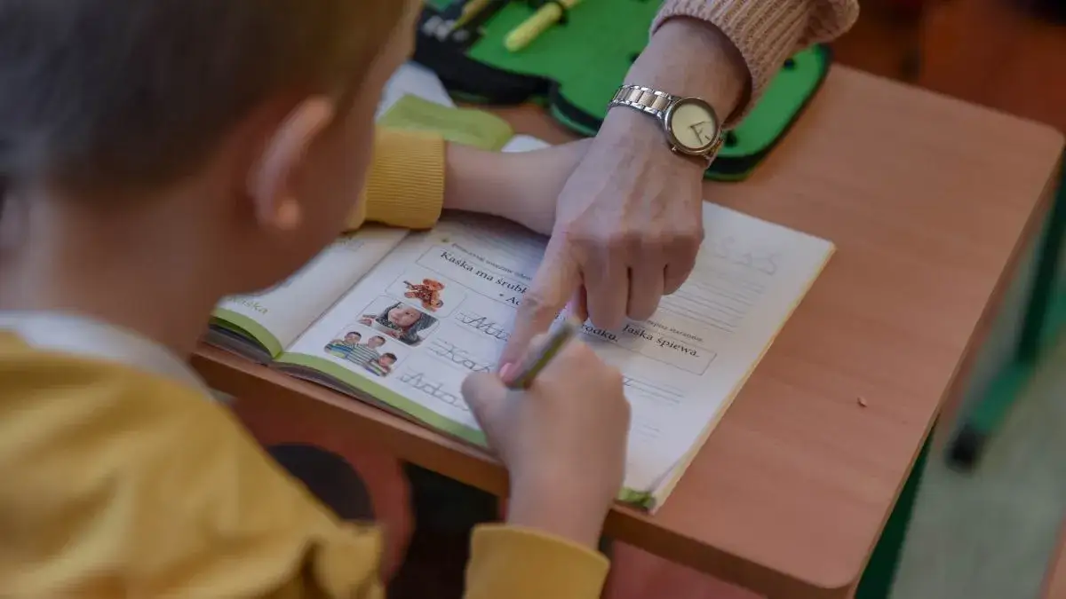 Zdjęcie Społeczna szkoła podstawowa integracyjna nr 100 Warszawa - oferta edukacyjna dla każdego dziecka