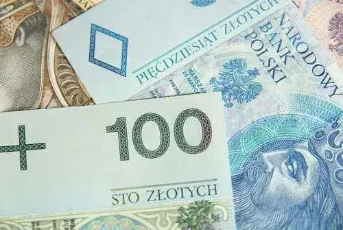 Zdjęcie Czy na emeryturze pomostowej można pracować na umowę zlecenie bez ryzyka utraty praw?
