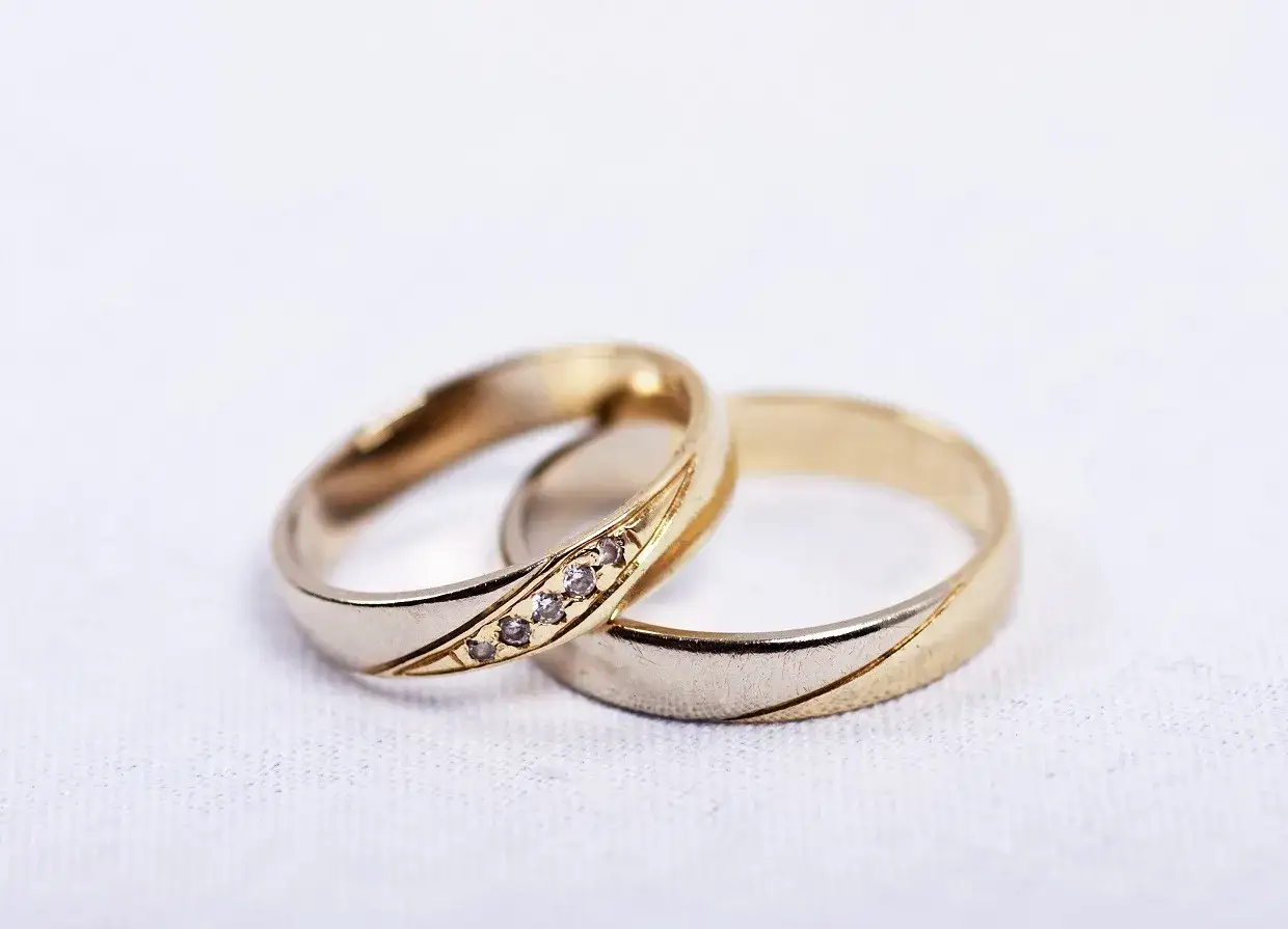 Zdjęcie Czy pr&oacute;ba złota 925 jest dobra? Sprawdź, co musisz wiedzieć o jakości złota