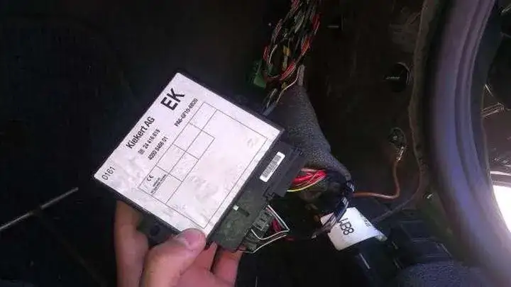 Zdjęcie Gdzie jest centralka centralnego zamka Opel Zafira - proste kroki do lokalizacji