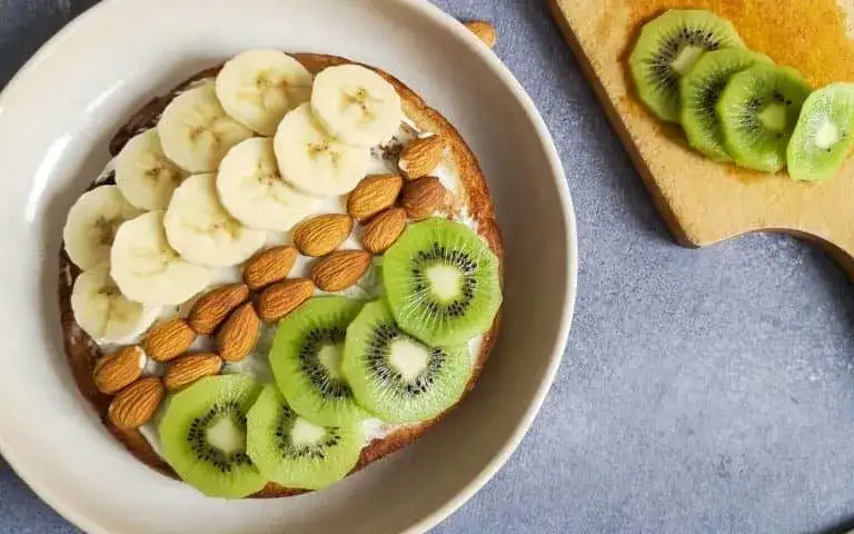 Zdjęcie Ile kcal ma omlet na słodko? Sprawdź kaloryczność i zdrowsze warianty