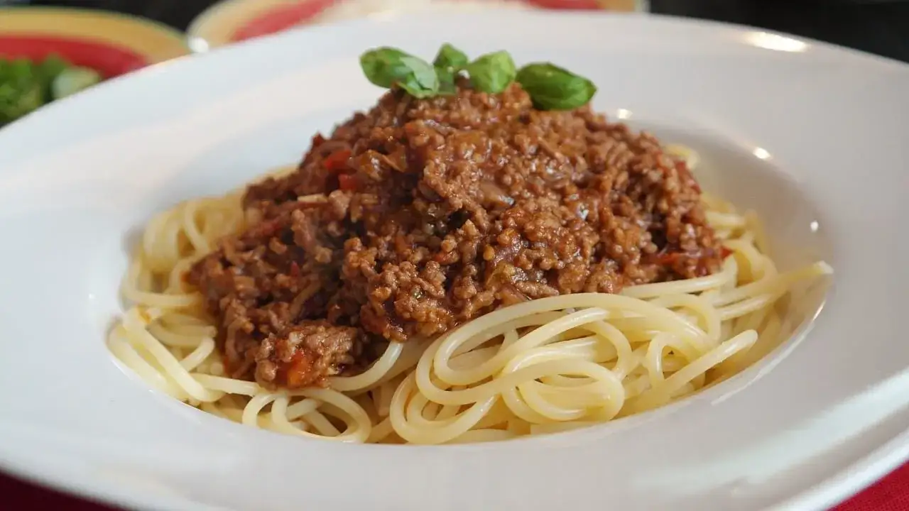 Zdjęcie Ile kalorii ma spaghetti bolognese? Zaskakujące różnice w kaloryczności