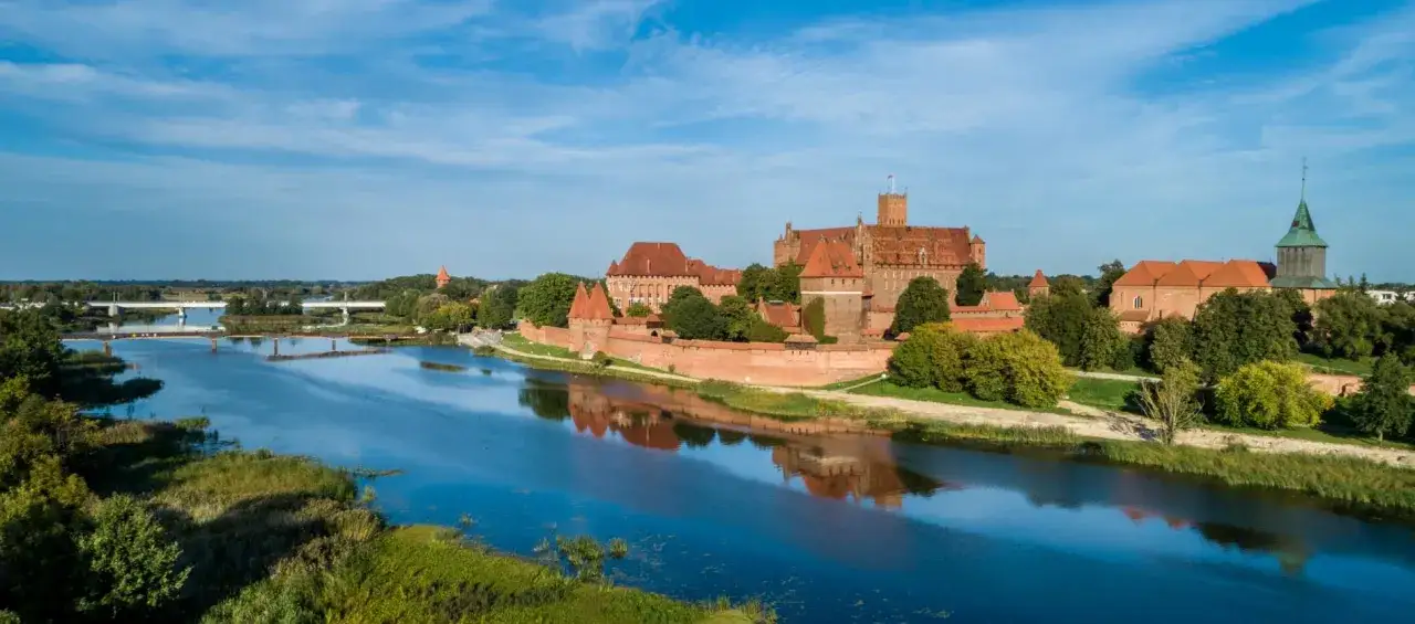 Zdjęcie Jaka rzeka płynie przez Malbork? Tajemnice Nogatu i jego historia
