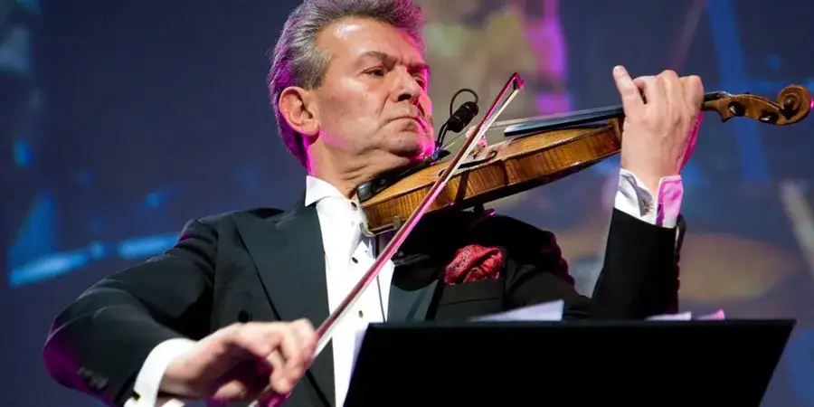 Zdjęcie Kto gra na skrzypcach? Poznaj znanych skrzypków i ich historie