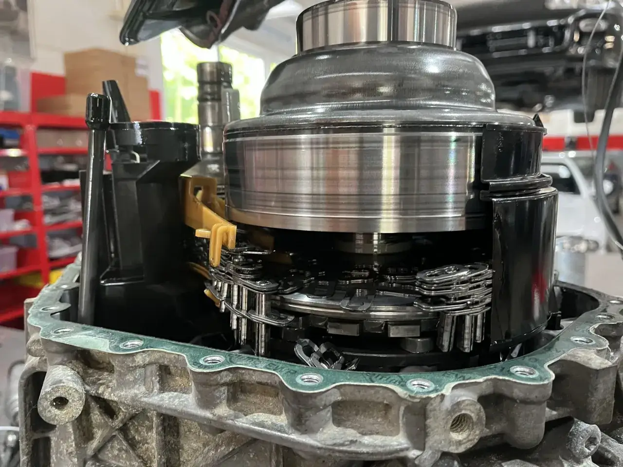 Zdjęcie Das richtige Multitronic Getriebe&ouml;l f&uuml;r Audi: So vermeiden Sie teure Sch&auml;den